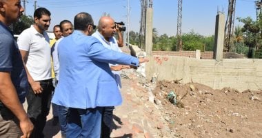 محافظ أسيوط يتفقد أعمال فتح محور مرورى جديد بمنطقة سيد لتخفيف الزحام 6 202509130158255825