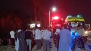مصرع واصابة 3 اشخاص في حادث انقلاب سيارة واشتعال النيران بها في أسيوط 1 28811717224956202510061033553355