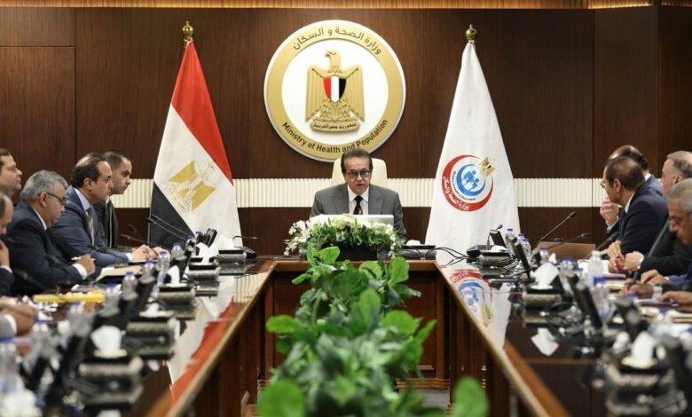 لضمها لمنظومة التأمين الصحي الشامل ..وزير الصحة يستعرض الخريطة الصحية لمحافظة المنيا 1 565619744 1374883421348741 7900234938257807359 n
