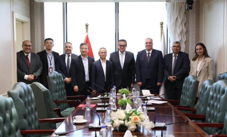 وزير الصحة يبحث مع ممثلي شركة "هيك فيچن" تعزيز التعاون في الذكاء الاصطناعي بالقطاع الصحي 1 571222925 1384087987094951 4549612549162802101 n