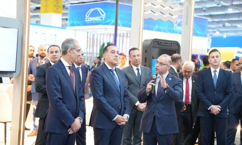رئيس هيئة الرقابة المالية يستعرض أمام رئيس الوزراء الأدوات التنظيمية التي أطلقتها الهيئة لدعم التحول الرقمي 1 582886814 1402704665233283 5400600011244994462 n