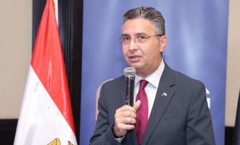 وزير التموين : طرح عبوة زيت جديدة ضمن منظومة السلع التموينية سعة لتر ونصف بسعر ٥٦ جنيهًا لتوسيع الخيارات السلعية للمواطنين 1 FB IMG 1762369189843