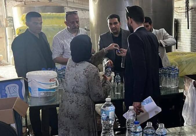 ضربة قاسمة .. ضبط محطة لتعبئة المياة المعدنية غير مرخصة بمحافظة القليوبية وبها 80 ألف عبوة مخالفة 1 FB IMG 1762428281549