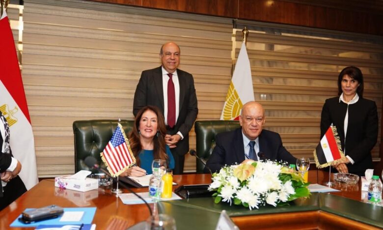 توقيع مذكرة تفاهم بين مصر والولايات المتحدة الأمريكية لتعزيز منظومة أمن الطيران بمطار القاهرة الدولي 1 FB IMG 1762454672258
