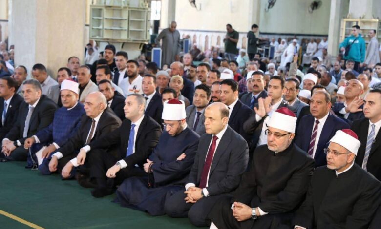 احتفالا بالعيد القومي لكفر الشيخ .. الازهري يؤدي صلاة الجمعة بمسجد سيدي ابراهيم الدسوقي 1 FB IMG 1762533790111