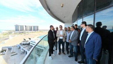 وزير الإسكان يتفقد برج LD08 ضمن الأبراج الشاطئية وكومبوند" مزارين" بمدينة العلمين الجديدة 5 FB IMG 1762614961396