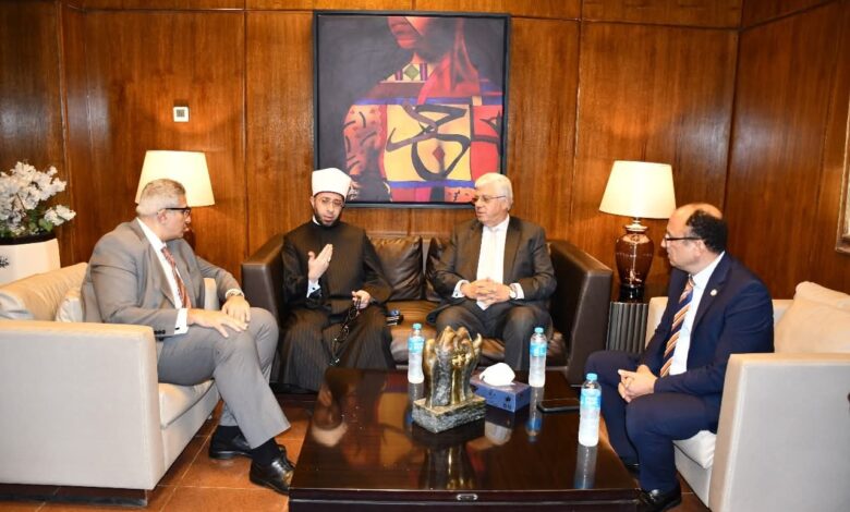 وزيرا التعليم العالي والأوقاف يشاركان في ندوة "صحح مفاهيمك" بجامعة حلوان 1 FB IMG 1762855657369