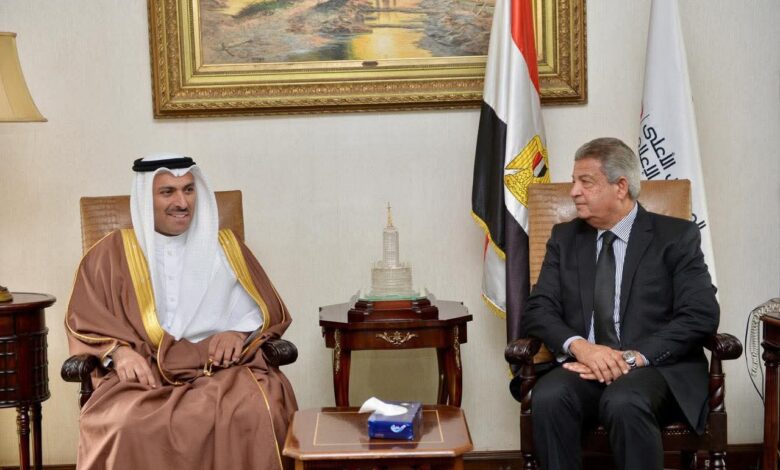 خالد عبدالعزيز يلتقي وزير الإعلام البحريني لبحث تعزيز الشراكة الإعلامية بين البلدين 1 FB IMG 1763303837494