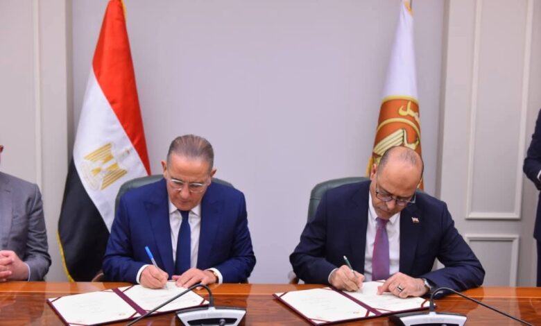 وزارة العمل والاتحاد المصري للغرف السياحية يوقعان بروتوكول تعاون لتنظيم تصاريح عمل الأجانب بالمنشآت السياحية 1 FB IMG 1764146271639