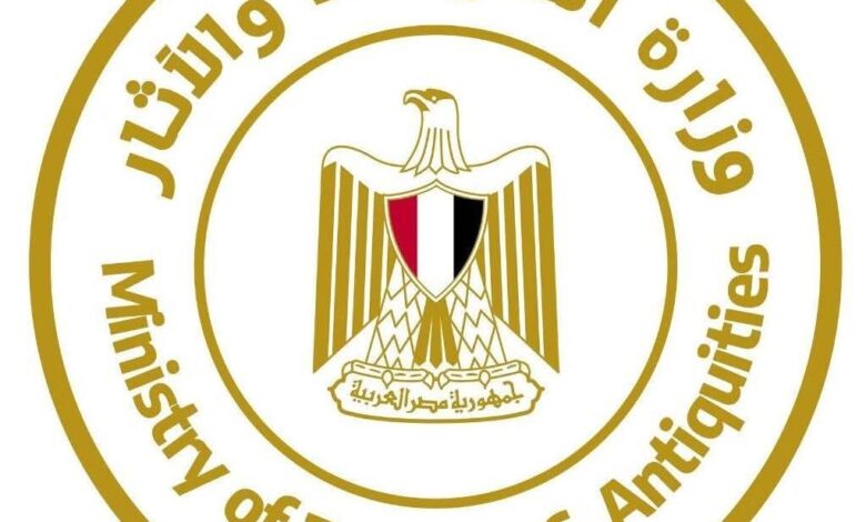 وزارة السياحة توضح : المبنى الخرساني بمنطقة الدير البحري لخدمة الزوار والمرشدين السياحيين 1 FB IMG 1764267827191
