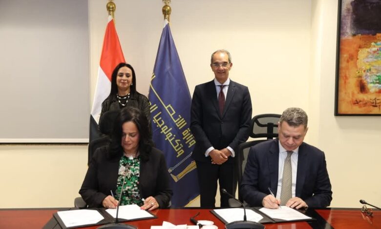 وزيرا الاتصالات والتضامن الاجتماعي يشهدان توقيع بروتوكول تعاون بين "إيتيدا" وشركة "دى إكس سي تكنولوجي لتدريب وتأهيل ذوي الاضطرابات العصبية المتنوعة للعمل بقطاع الاتصالات 1 FB IMG 1764335314319