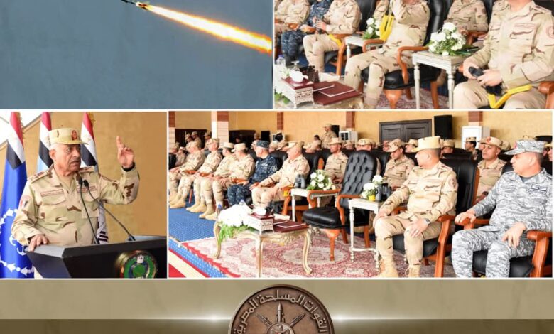 الفريق أول عبد المجيد صقر القائد العام للقوات المسلحة وزير الدفاع والإنتاج الحربى يشهد تنفيذ المرحلة الرئيسية للرماية الصاروخية لقوات الدفاع الجوى 1 FB IMG 1764510531380