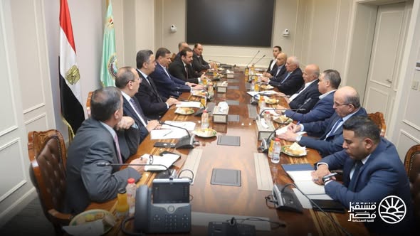 الزراعة والتموين وجهاز مستقبل مصر مع اتحاد الدواجن اجتمعوا للحفاظ على الانتاج الداجني المحلي الذي تبلغ استثمارته 200 مليار جنيه وبه نحو 3.6 مليون عامل لإنتاج ما يقرب من 1.6 مليار دجاجة و16 مليار بيضة 1 592100282 1309836527854515 9029097006900130358 n