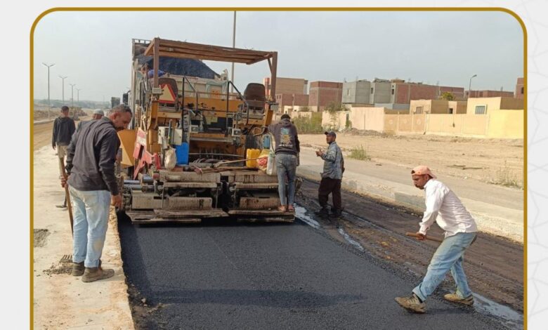 وزير الإسكان يتابع أعمال تطوير الطرق والمرافق بالمناطق الصناعية بعددٍ من المدن الجديدة..وإطلاق التيار الكهربائي بتوسعات محطة بالعاشر من رمضان 1 593585075 1209298851331975 47353765183247566 n