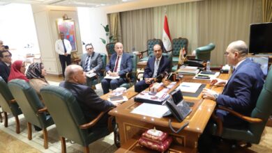 وزير العمل يجتمع مع المجلس الصحي المصري ونقابة التمريض لوضع اشتراطات مهنة مساعد خدمات صحية 5 595431546 1420647600105656 8415020085087089059 n