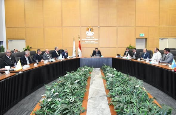 المهندس شريف الشربيني يتابع موقف مشروع منطقة الأعمال المركزية بالعاصمة الجديدة 1 597193491 1422332843270465 6897238186583545033 n