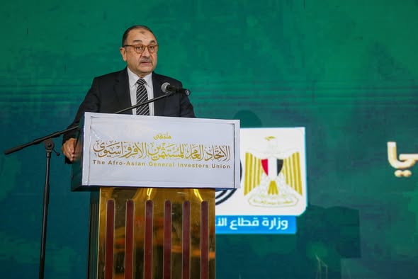 وزير قطاع الأعمال العام يستعرض فرصًا استثمارية واعدة في مختلف القطاعات التابعة 1 597949081 1425623966274686 2675670798418300979 n