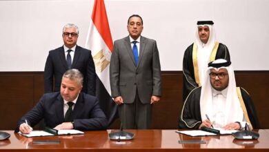 رئيس الوزراء يشهد توقيع أول عقد استثماري قطري .. مشروع شركة "المانع" القابضة القطرية لإنتاج وقود الطائرات المستدام بالسخنة باستثمارات 200 مليون دولار 2 599945734 1425879549582461 2290067068484867740 n