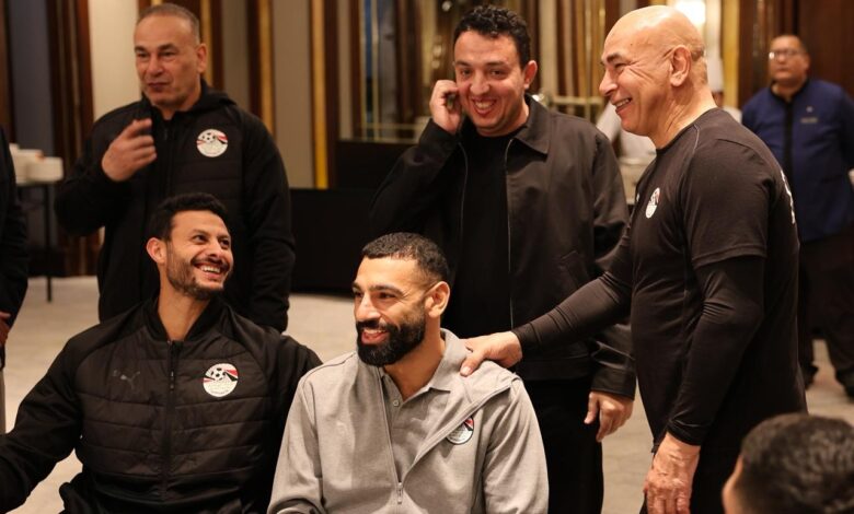 وزير الرياضة يؤازر المنتخب الوطني لكرة القدم ويحفز اللاعبين قبل المغادرة للمشاركة في بطولة كأس الأمم الأفريقية بالمغرب 1 600237814 1428133156023767 2925136223397608836 n