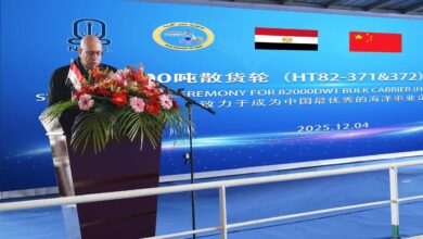وزارة النقل تحتفل بمراسم تقطيع صلب البدن لبدء بناء سفينتين جديدتين من طراز كامسارماكس في ترسانة هانتونج بالصين 3 FB IMG 1764924773489