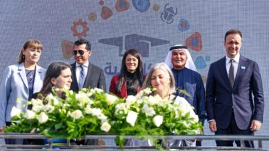 المشاط وصبحي والمنسقة المقيمة للأمم المتحدة يشهدون توقيع اتفاقية بين مؤسسة الغرير ومنظمة اليونيسيف لدعم مبادرة شباب بلد 2 FB IMG 1765892108301