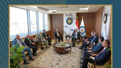 وزير البترول والثروة المعدنية يستقبل هيئة مكتب لجنة الطاقة والبيئة والقوى العاملة بمجلس الشيوخ برئاسة المهندس أسامة كمال 6 FB IMG 1766081757719