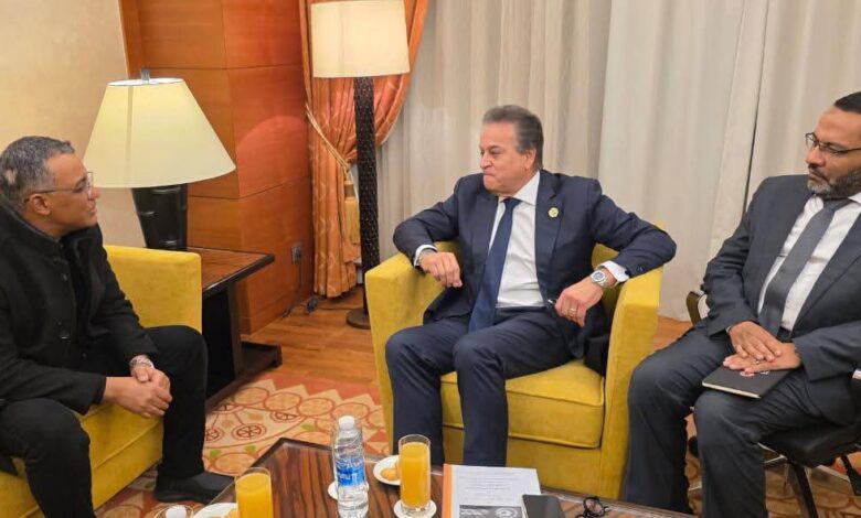 خالد عبدالغفار يلتقي وزير الصحة الموريتاني لبحث سبل التعاون في عدد من الملفات ذات الاهتمام المشترك 1 FB IMG 1766145002283