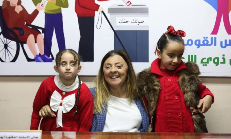 د. إيمان كريم لمتدربي "المذيع الصغير" : تكثيف البرامج التدريبية للأطفال ذوي الإعاقة لتعزيز مهاراتهم وقدراتهم الإبداعية 1 FB IMG 1766393047173