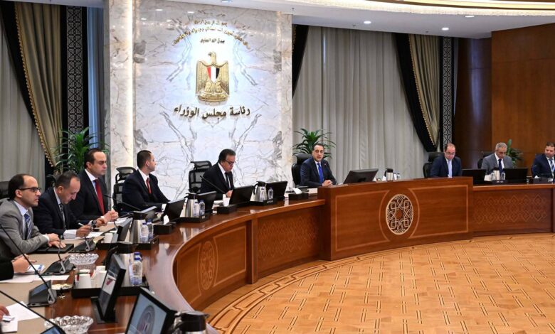 طبقا لتوجيهات الرئيس.. مدبولي : ضم اكبر عدد من المحافظات تباعا بمنظومة التأمين الصحي الشامل 1 FB IMG 1766406326940