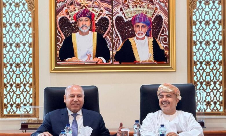 في ختام زيارته للعاصمة العمانية مسقط للمشاركة في منتدى الأعمال المصري العماني..الفريق كامل الوزير يعقد اجتماعًا هامًا مع وزير النقل والاتصالات وتقنية المعلومات العماني 1 FB IMG 1766594163384