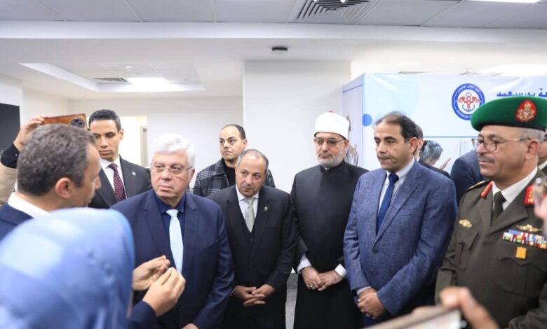 وزيرا التعليم العالي والأوقاف ومحافظ بورسعيد ورئيس الجامعة يفتتحون مستشفى جامعة بورسعيد بتكلفة مليار جنيه 1 FB IMG 1766755356031