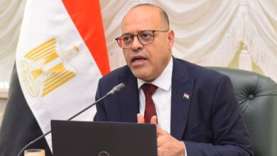 قرار وزاري لـ جبران .. لا يجوز تشغيل العامل بالمنشأت الصناعية أكثر من 8 ساعات في اليوم و48 ساعة في الأسبوع 6 FB IMG 1766759221424 1