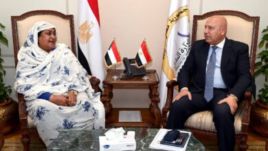الفريق كامل الوزير يبحث مع وزيرة الصناعة والتجارة السودانية سبل تعزيز التعاون بين البلدين في مجالات التكامل الصناعي والتجاري 6 FB IMG 1767100572186