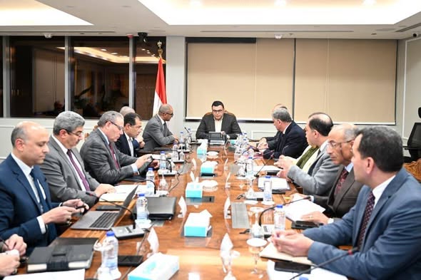 وزير الاسكان يتابع الموقف التنفيذي لمشروعات "حياة كريمة " لتطوير قرى الريف المصري 1 609160749 1443645001139249 84790603842079427 n