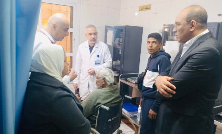 د. تامر مدكور يتفقد مستشفيات الخازندارة وشبرا وروض الفرج ضمن خطة التأمين الطبي لاحتفالات عيد الميلاد المجيد 1 FB IMG 1767800072447