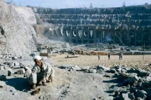 مصر تحتفل بمرور ٦٦ عاماً على وضع حجر الأساس لمشروع السد العالي 2 FB IMG 1767949658694