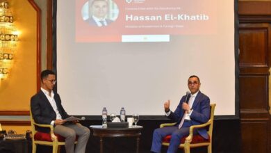 وزير الاستثمار والتجارة الخارجية يشارك في جلسة حوارية مع خريجي جامعة هارفارد حول دور القطاع الخاص في الاقتصاد المصري وفرص النمو 3 FB IMG 1767957112941