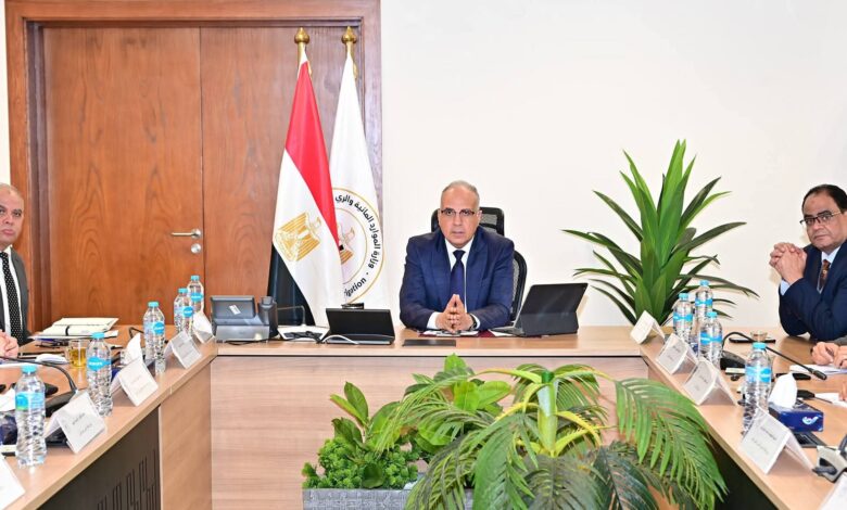 عقد الاجتماع الدوري للجنة الدائمة لتنظيم إيراد نهر النيل برئاسة ا.د.هاني سويلم وزير الموارد المائية والري 1 FB IMG 1768034675738