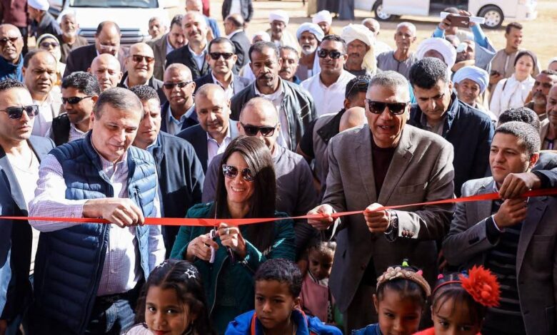 وزيرا «التخطيط والتنمية الاقتصادية والتعاون الدولي» و«الزراعة واستصلاح الأراضي» ومحافظ أسوان والمدير القُطري للإيفاد يفتتحون محطة الزهراء للطاقة الشمسية لخدمة 480 فدان 1 FB IMG 1768056698295