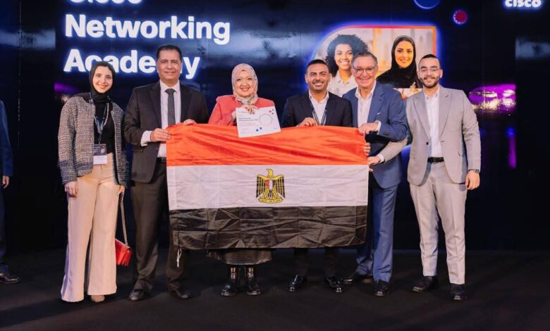 «تطوير التعليم بالوزراء» يفوز بجائزة التميز من سيسكو العالمية تقديرًا لإنجازاته في التدريب التكنولوجي 1 FB IMG 1768377543814