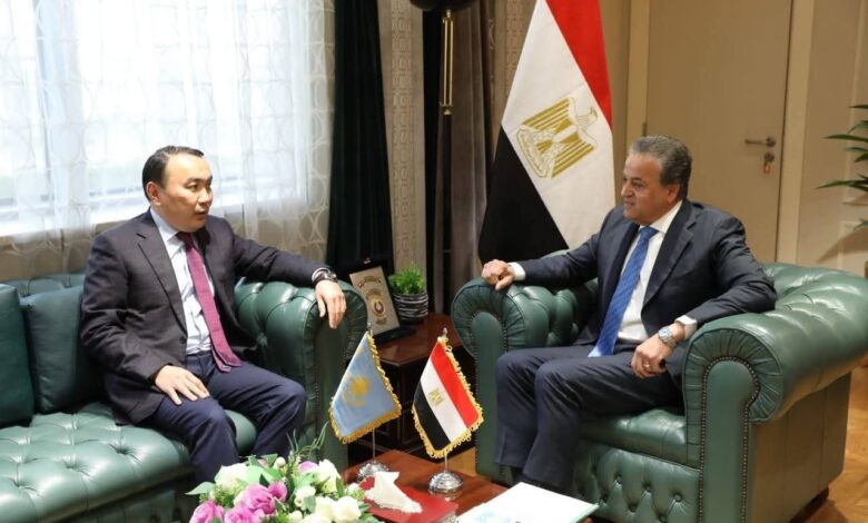 وزير الصحة يستقبل سفير كازاخستان لبحث التعاون في القطاع الصحي وتكنولوجيا تصنيع الأدوية 1 FB IMG 1768377807024