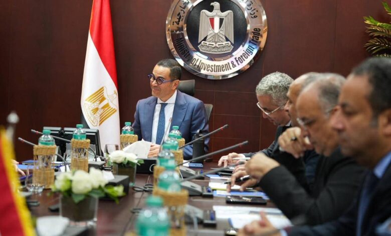 وزير الاستثمار والتجارة الخارجية يلتقي سفير مملكة النرويج بالقاهرة والرئيس التنفيذي لشركة «سكاتك» النرويجية لاستعراض مشروعات الشركة بالسوق المصري 1 FB IMG 1768379742491