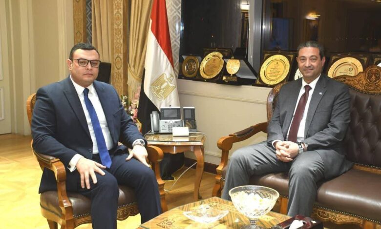 وزير الإسكان يستقبل محافظ دمياط لبحث ملفات العمل المشترك وتعزيز أوجه التعاون 1 FB IMG 1768466590274