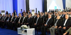 بحضور رئيس الوزراء.. بدء فعاليات الاحتفال بانطلاق التشغيل التجاري لمحطة البحر الأحمر لتداول الحاويات رقم 1 (RSCT) بميناء السخنة 2 FB IMG 1768468050852