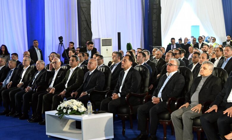بحضور رئيس الوزراء.. بدء فعاليات الاحتفال بانطلاق التشغيل التجاري لمحطة البحر الأحمر لتداول الحاويات رقم 1 (RSCT) بميناء السخنة 1 FB IMG 1768468264787