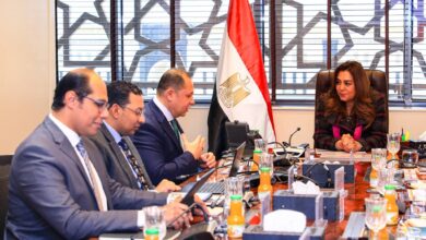 وزيرة التنمية د. منال عوض توجه بتحقيق التوازن بين صون التنوع البيولوجى وتنفيذ مشروعات طاقة الرياح في خليج السويس 4 FB IMG 1768563578159