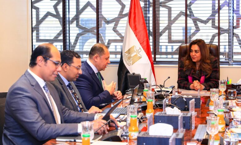 وزيرة التنمية د. منال عوض توجه بتحقيق التوازن بين صون التنوع البيولوجى وتنفيذ مشروعات طاقة الرياح في خليج السويس 1 FB IMG 1768563578159