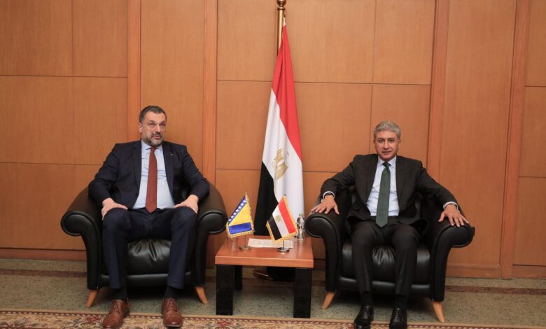 وزير السياحة والآثار يلتقي وزير خارجية البوسنة والهرسك لتعزيز أوجه التعاون السياحي والأثري بين البلدين 1 FB IMG 1768756236255