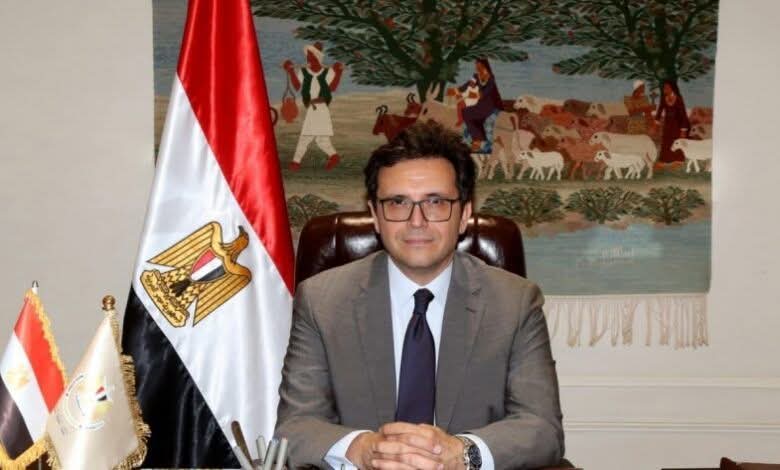 وزير الثقافة يطلق مبادرة «مكتبة لكل بيت» بالتزامن مع افتتاح معرض القاهرة الدولي للكتاب للجمهور …▪︎1000عنوان متنوع موزع على 50حقيبة بسعر رمزي 1 FB IMG 1769075364161