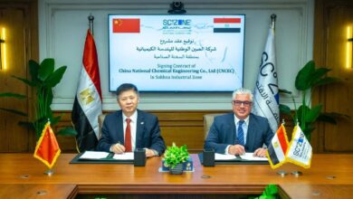 باستثمارات 34 مليون دولار.. اقتصادية قناة السويس توقع عقد مشروع شركة "CNCEC" الصينية لتصنيع خطوط إنتاج "الصودا آش" بالسخنة 5 FB IMG 1769360547216